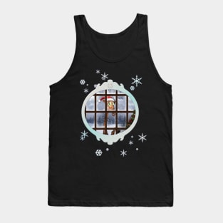 Funny giraffe  with christmas hat looks through the window Tank Top
